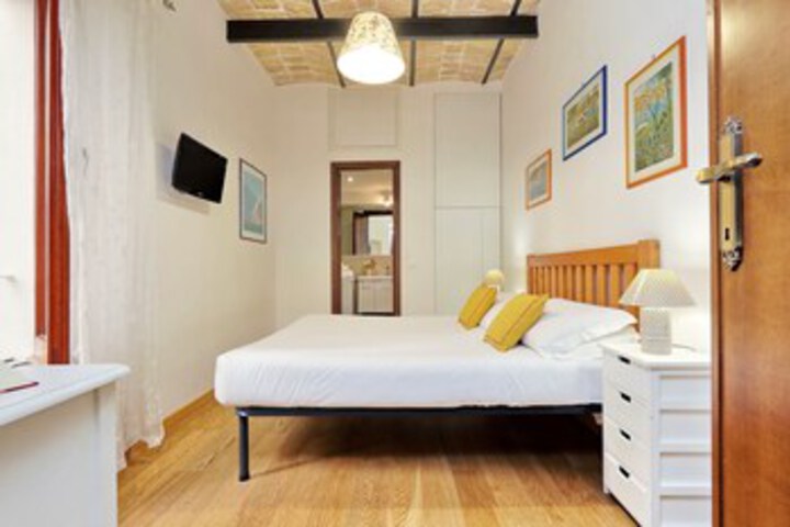 Room 12 of 23