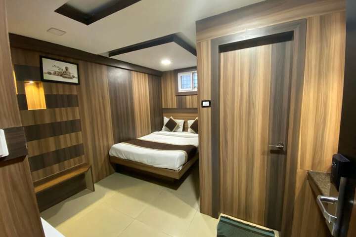 Room 3 of 24