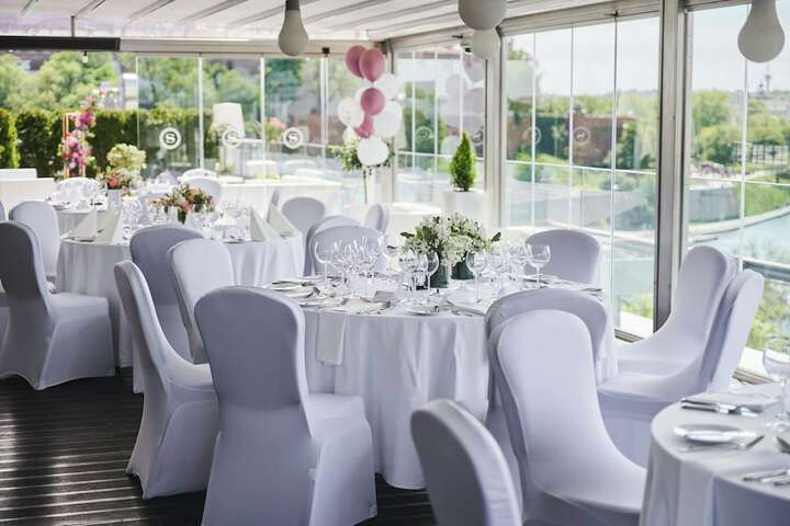 Ballroom/Hall 88 of 113