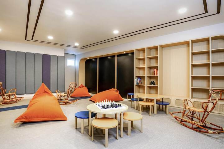 Hotel Interior 60 of 157