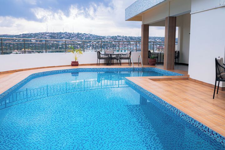Pool 18 of 27