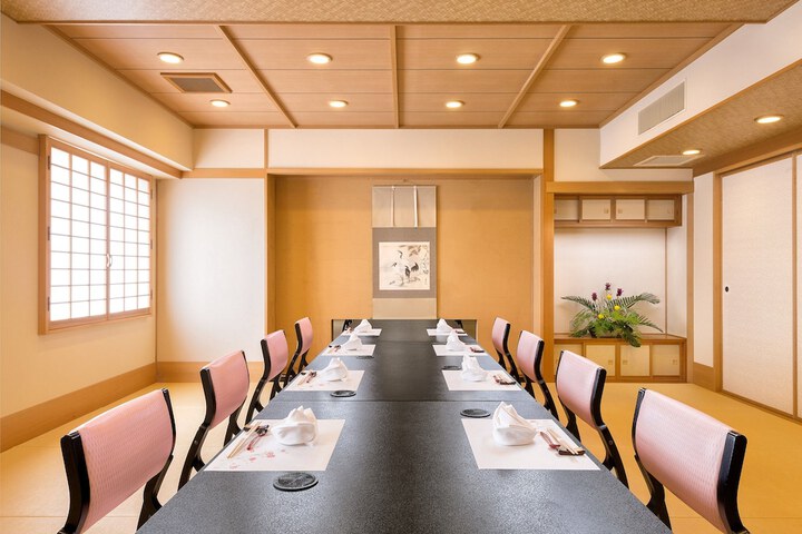 Dining Photos