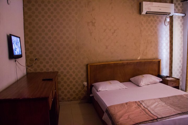 Room 22 of 25