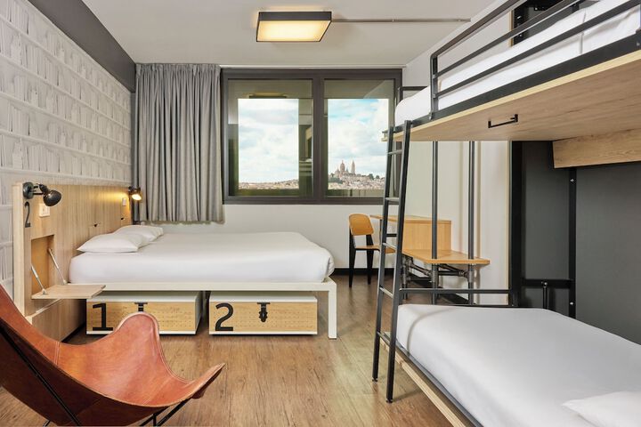 Room 30 of 72