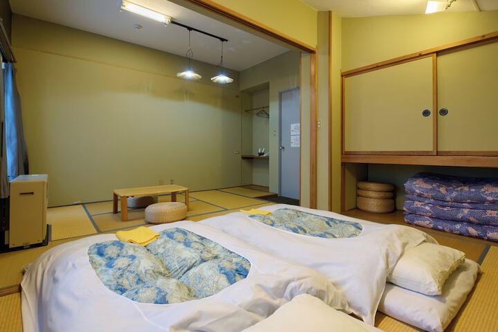 Room 21 of 93