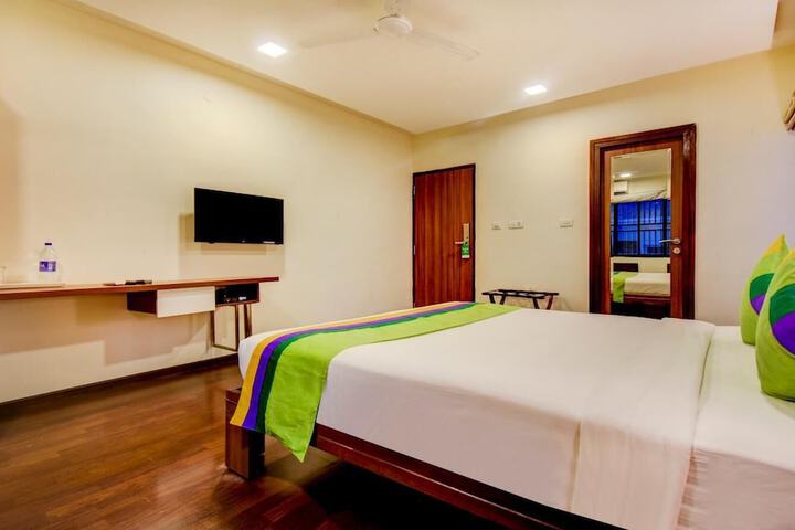 Room 17 of 51
