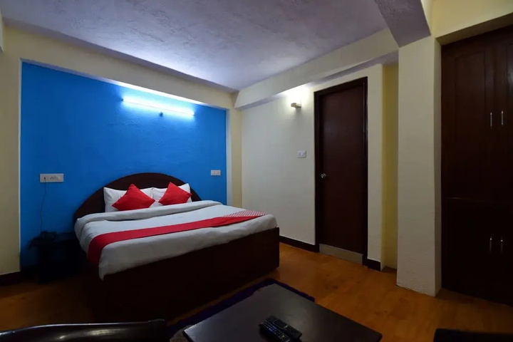 Room 3 of 15