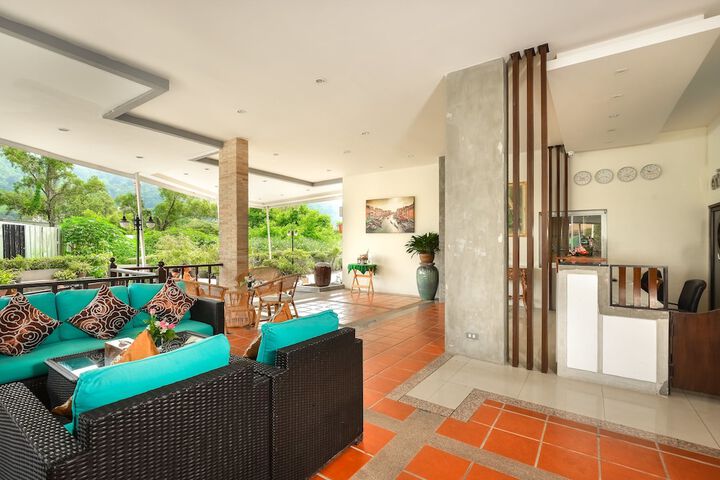 Guest Lobby