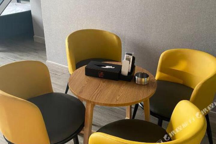 Anjiu Er Esports Cinema Hotel