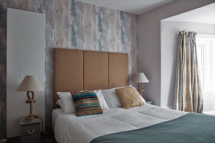 Room 8 of 26