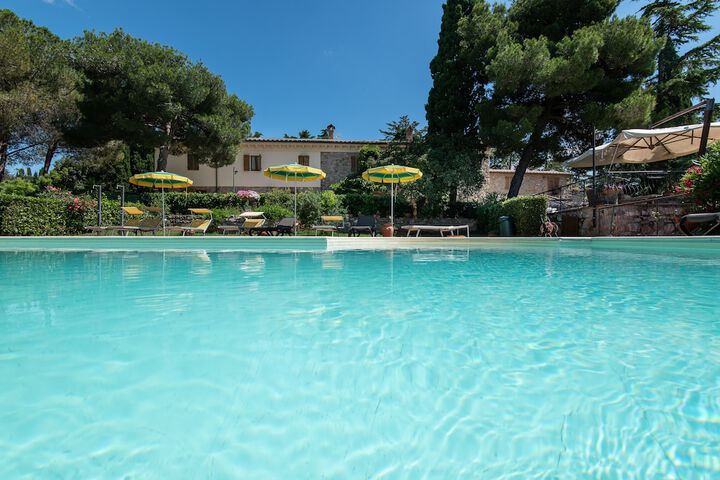 Pool Hotel