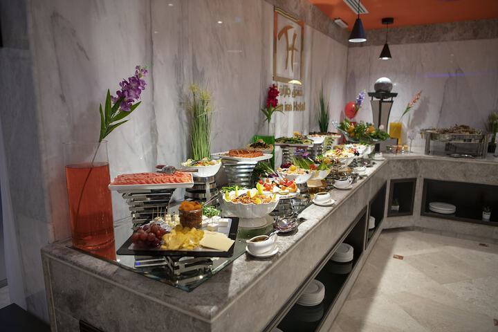 Dining 71 of 84