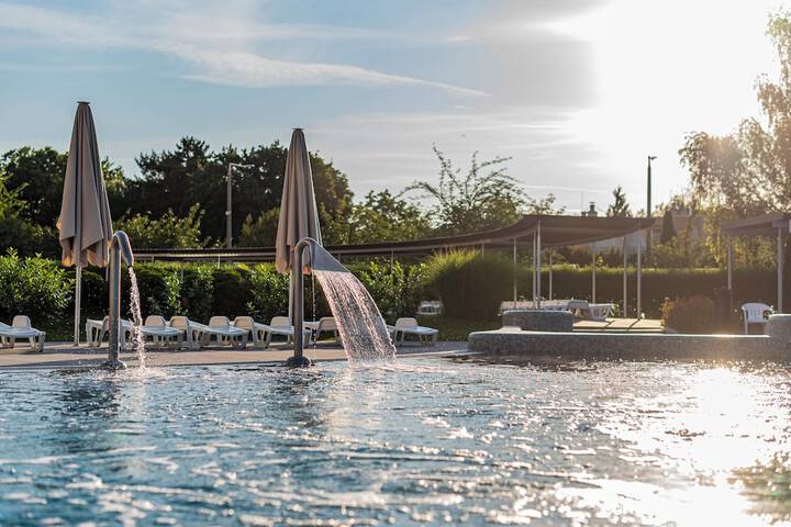 Pool Hotel
