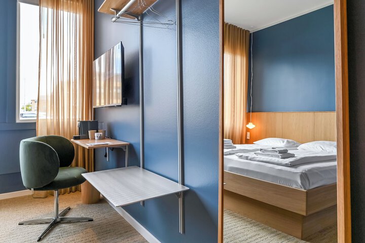 Room 5 of 40