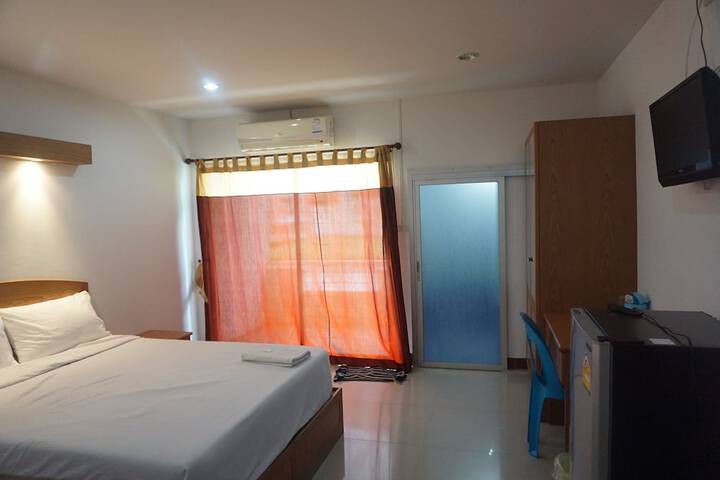 Room 3 of 18