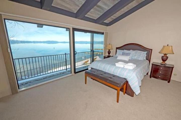Ala Wai BoulevardApartment 1 in South Lake Tahoe, CA