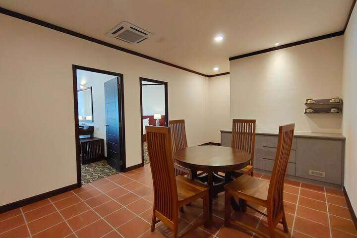 Room 42 of 132
