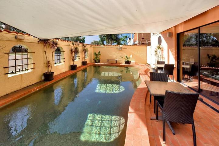 Pool Hotel