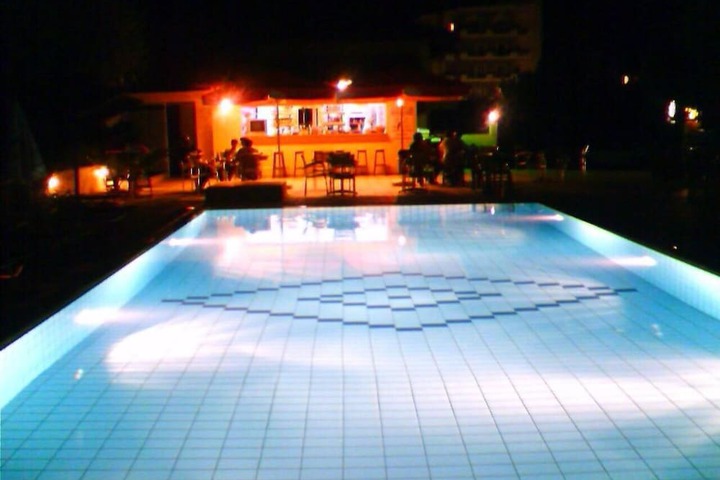 Pool 31 of 67