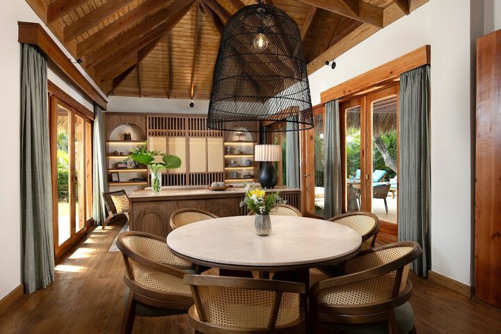 Dining Photos