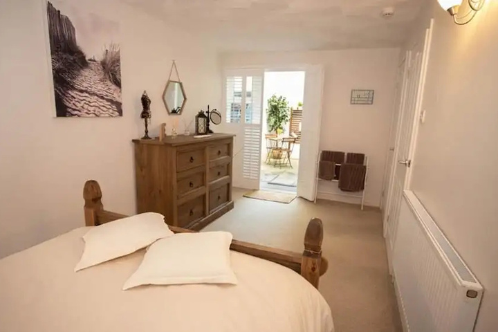 Room 3 of 11