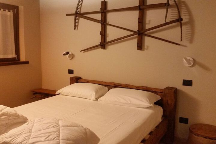 Room 6 of 26