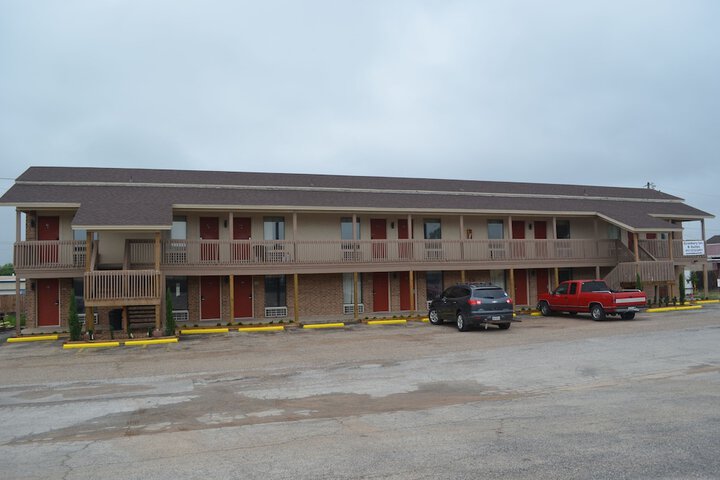 Image of Granbury Inn & Suites