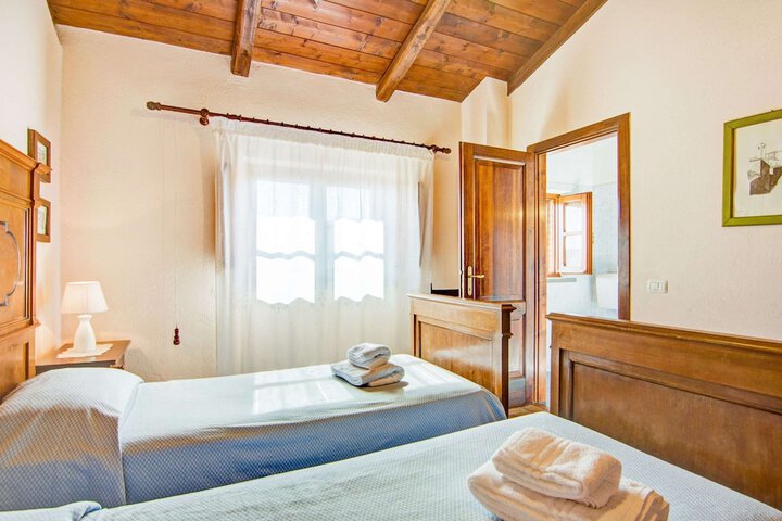 Room 30 of 160