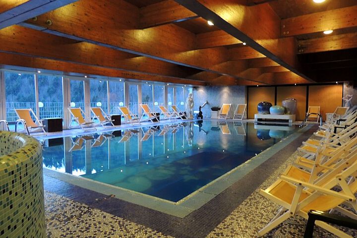 Pool Hotel