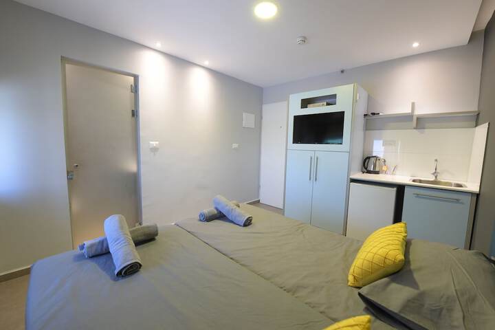 Room 16 of 47