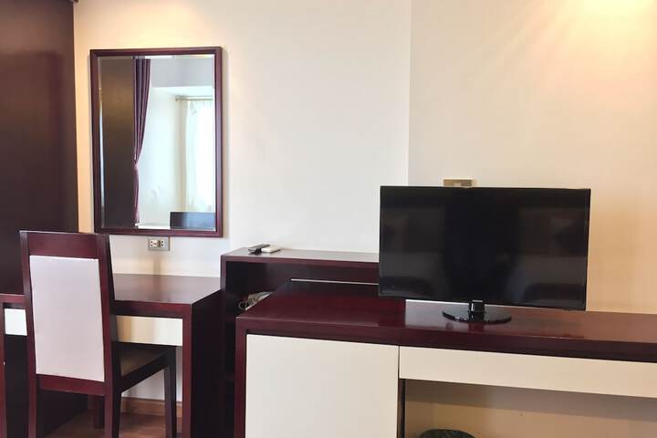 Room 19 of 35
