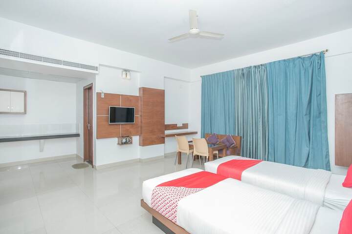 Room 13 of 27