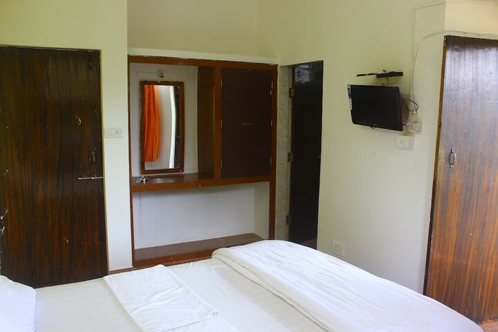 Room 20 of 97