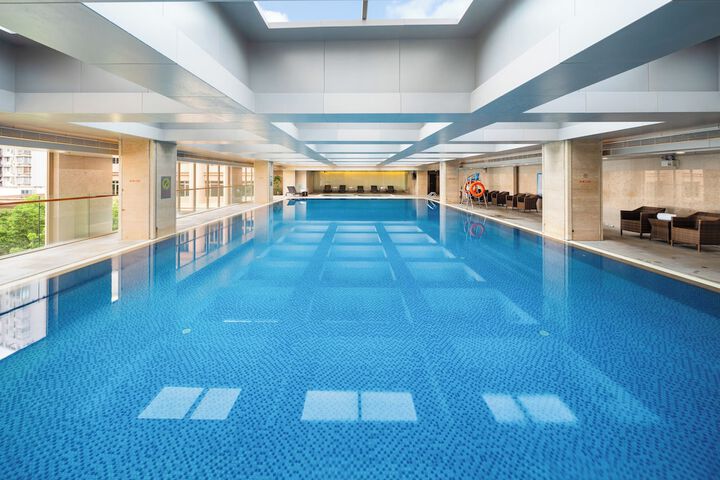 Hotel Pool