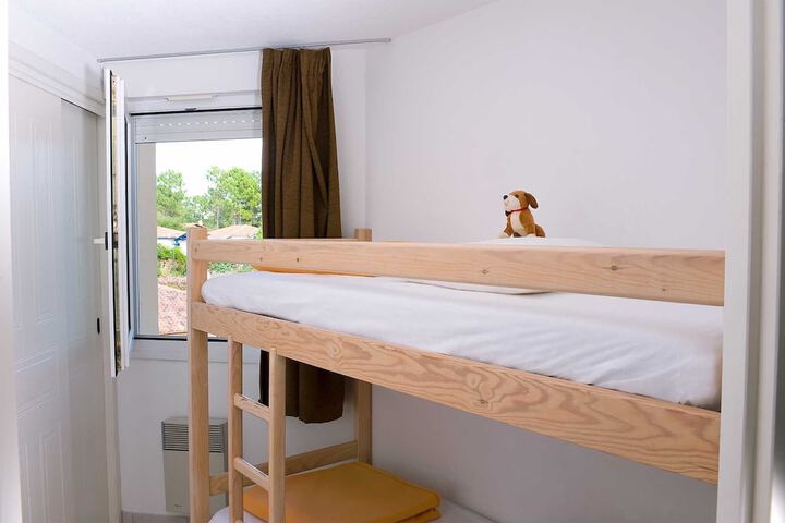 Room 4 of 28