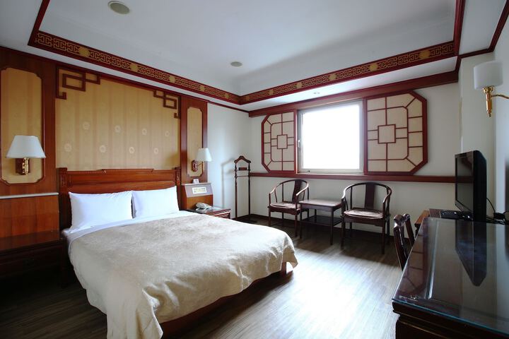 Room 19 of 56