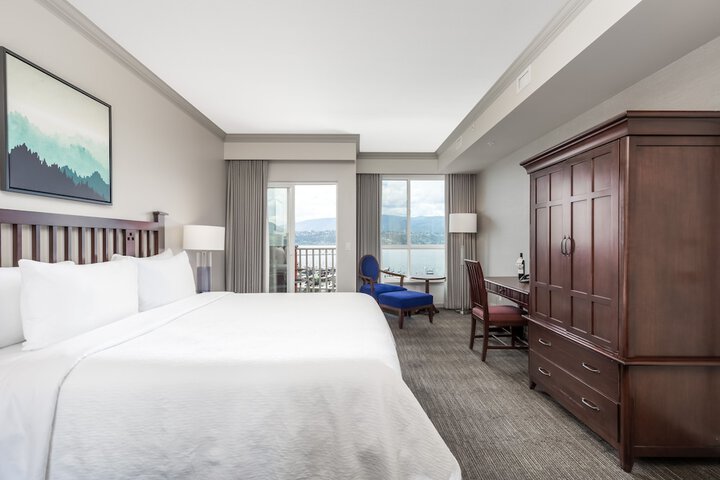 Room 15 of 102