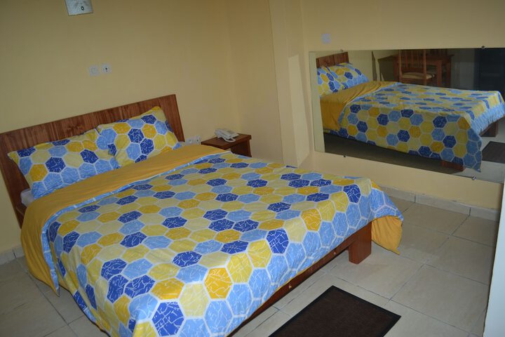 Room 11 of 23
