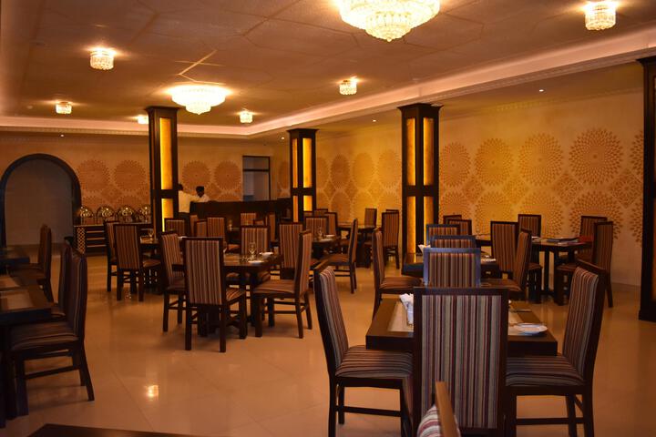Dining 14 of 14