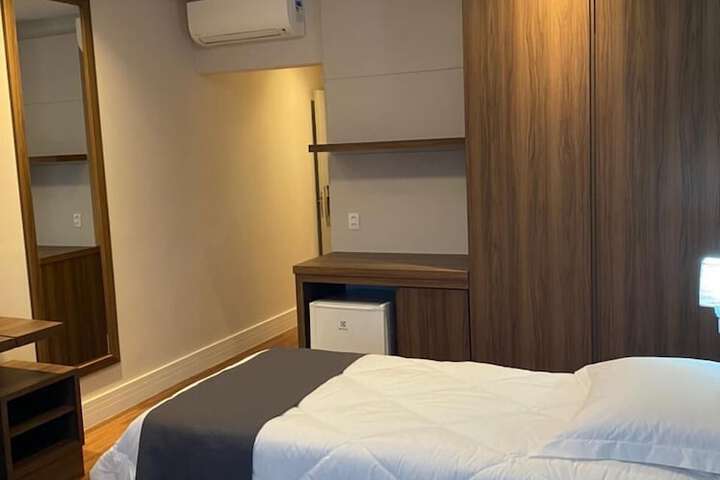 Room 8 of 35