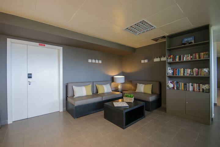 Room 60 of 107