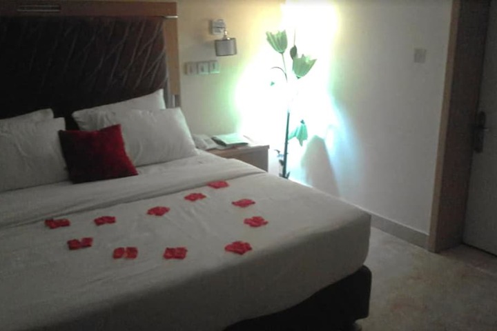 Room 3 of 25