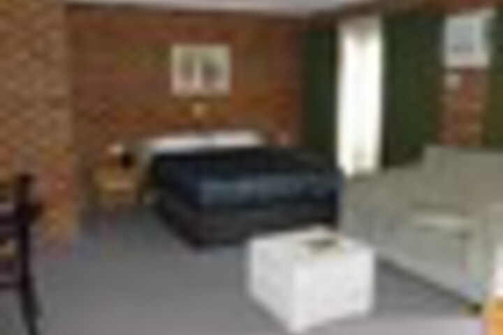 Room 8 of 63
