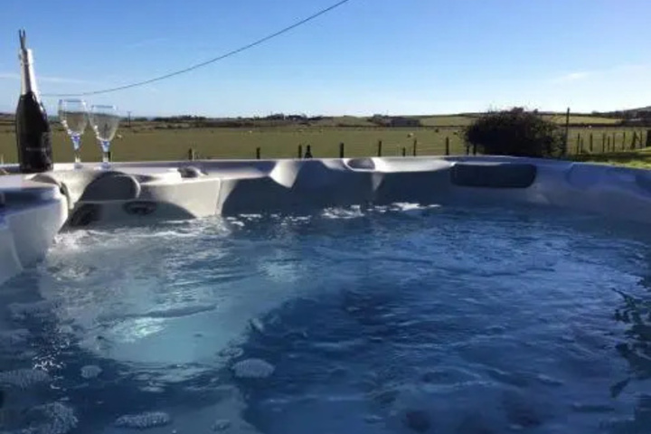 Pool 11 of 24