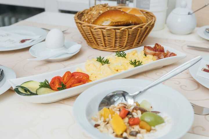 Breakfast/Coffee Service 27 of 37
