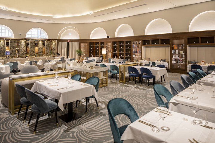 Dining 44 of 80