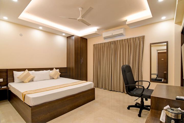 Room 14 of 27