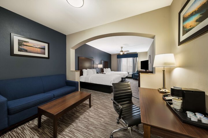 2 Queen Beds Flat Screen Television Microwave and Refrigerator High Speed Internet A (1 of 14)