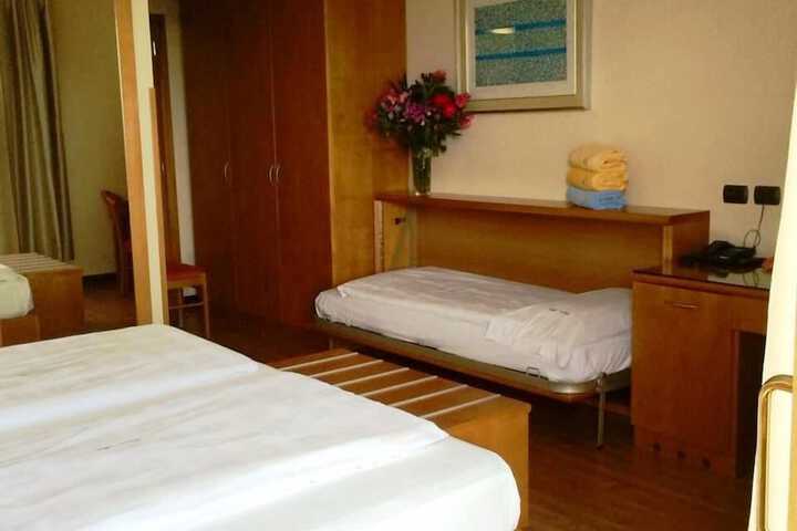 Room 15 of 70