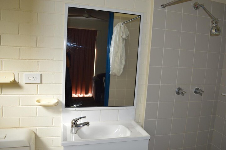Room 21 of 31